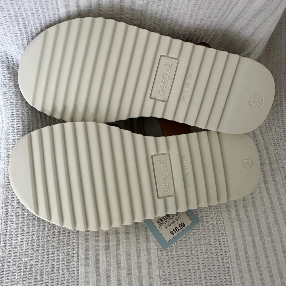 Cat & Jack Cognac Sandals - Picture 4 of 4